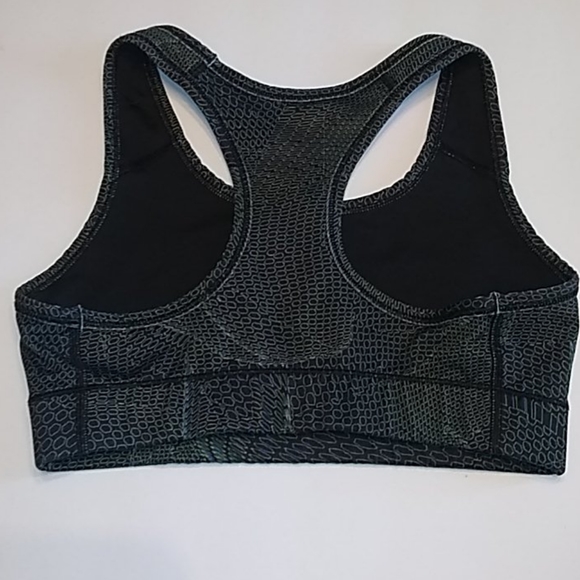 Nike Dri fit sports top. - Picture 3 of 5